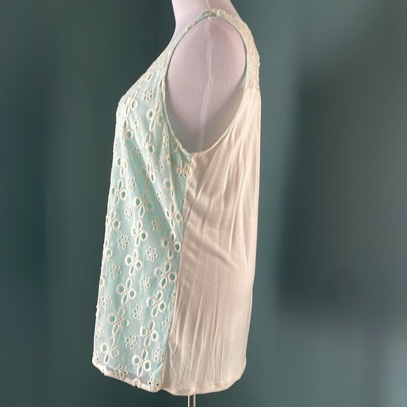 Jennifer Lopez top lace overlay - Picture 2 of 6